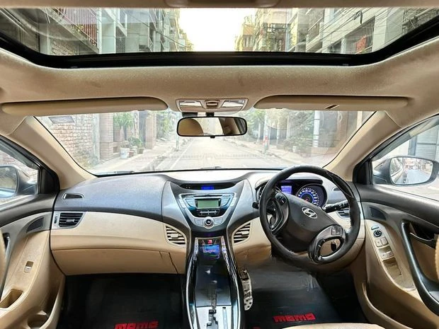 Used Hyundai Elantra 2012 Price in Sri Lanka